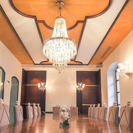Palacio De 5*